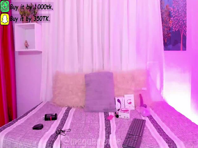 Live sex webcam photo for Meganmoore_ #252717085