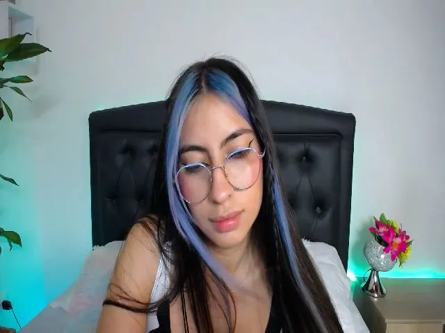 Live sex webcam photo for Mairerf #255691915