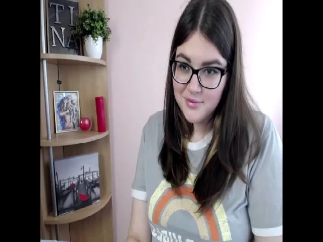 Live sex webcam photo for SweetyTinna #259188271