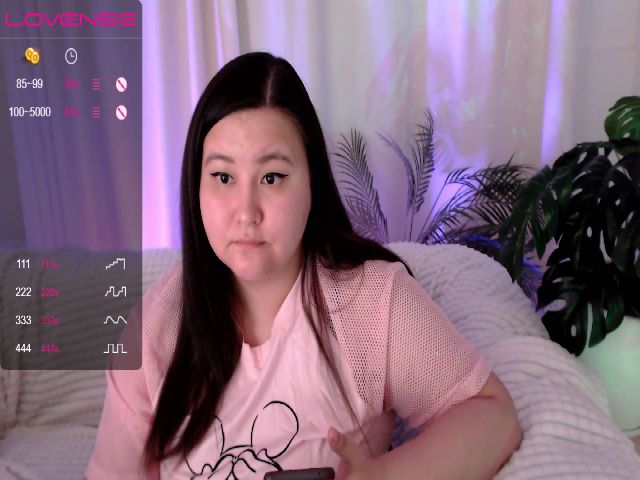 Live sex webcam photo for MinaMosss #253796148