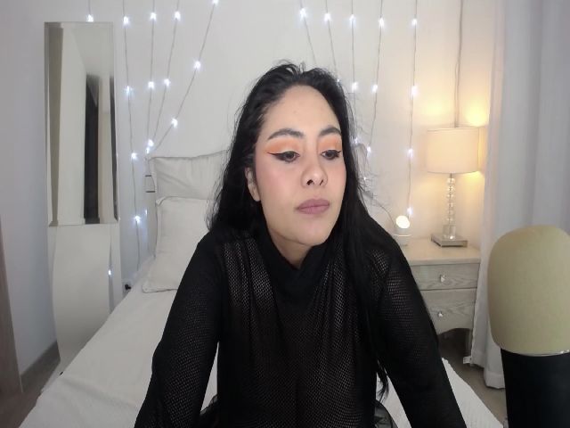 Live sex webcam photo for Marianviolet #258466423