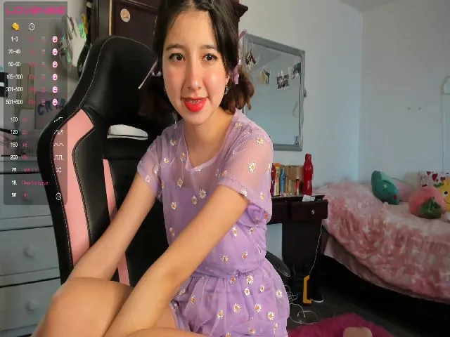Live sex webcam photo for Cherrycute666 #257860214