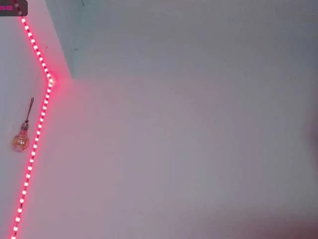 Live sex webcam photo for TutiPorn #244184836