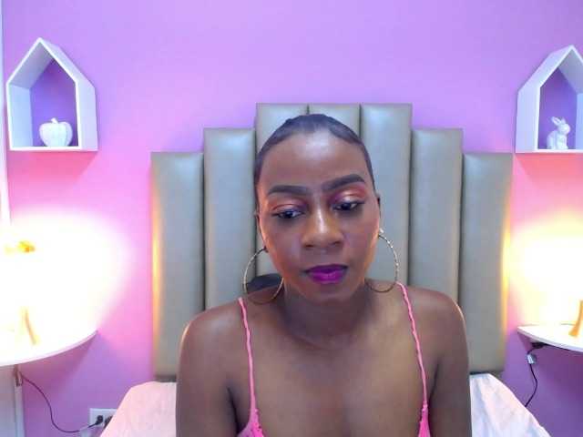 Live sex webcam photo for BlackSophie #252330401