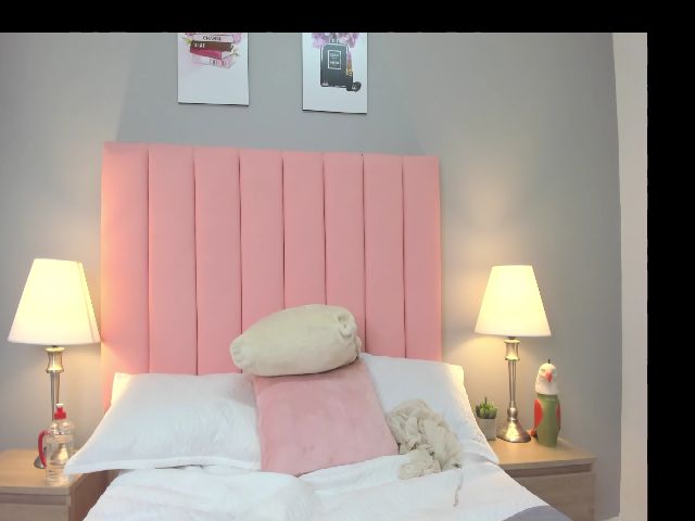 Live sex webcam photo for Sweet_oxdra #256091145