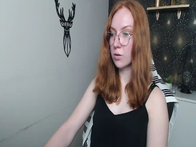 Live sex webcam photo for KISSxGABBY #253850834