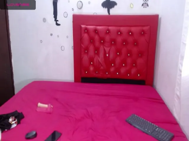 Live sex webcam photo for Sweetfriends2 #262260071