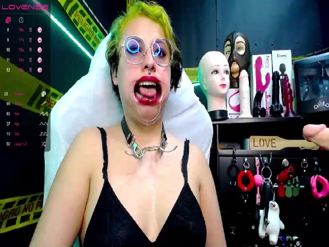 Live sex webcam photo for Rubi_slave #261291358