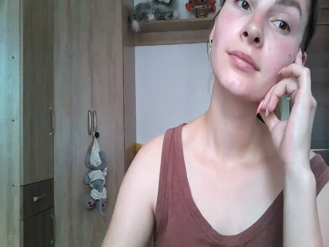 Live sex webcam photo for MisssSun #264826057