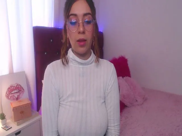 Live sex webcam photo for SamPuckett #252279841