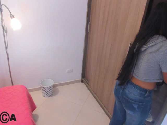 Live sex webcam photo for anthonellahil #242316112