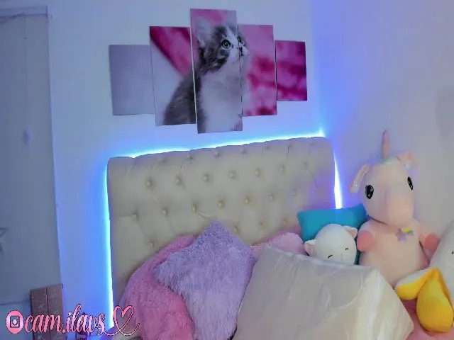 Live sex webcam photo for CamilaTN #256591582