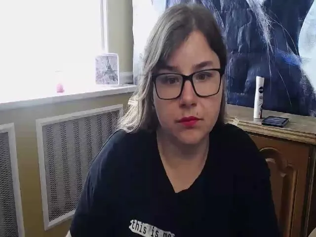 Live sex webcam photo for MonLais #254491625