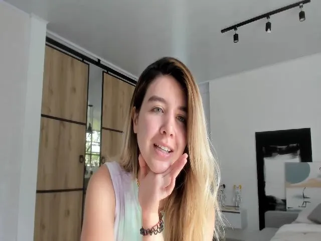 Live sex webcam photo for LauraVega #262671889