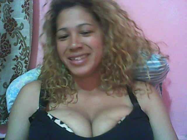 Live sex webcam photo for biglove10 #247865581
