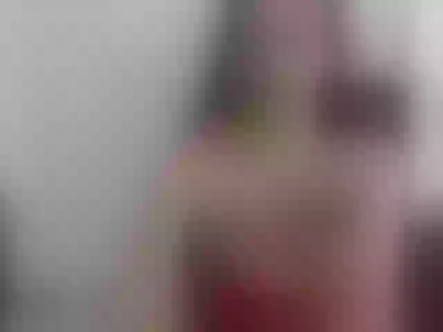 Live sex webcam photo for ElianaKin #251460146