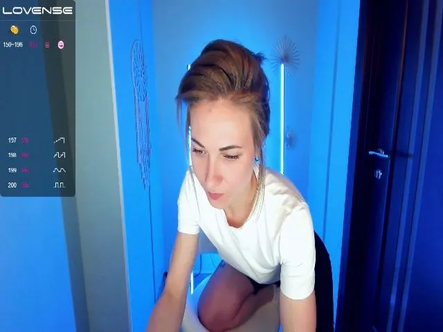 Live sex webcam photo for LilFluffyDuck #253806866