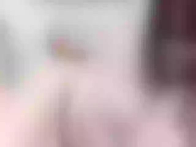 Live sex webcam photo for MissLilie #265267077