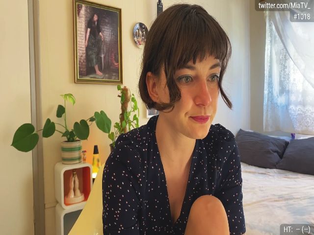 Live sex webcam photo for miatv #261841832