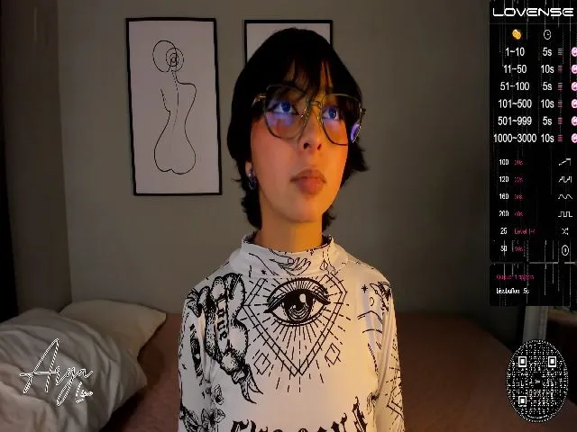 Live sex webcam photo for Arya_Line #256746306