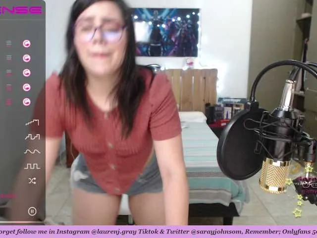 Live sex webcam photo for LaurenJohnsom #241219156