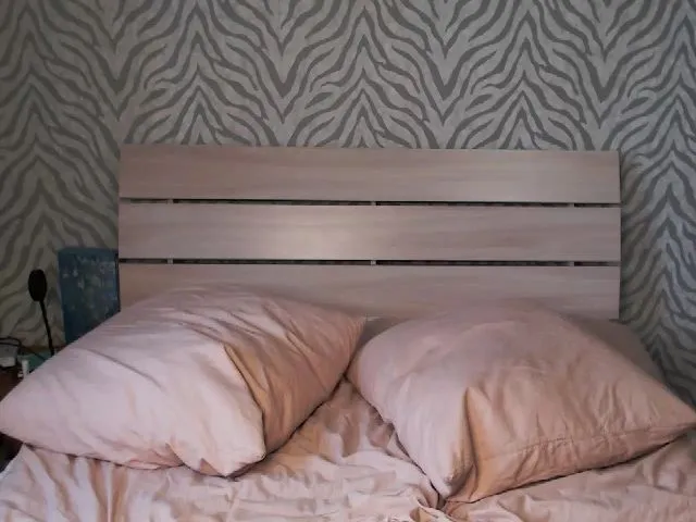 Live sex webcam photo for ElonaGinger #261352670