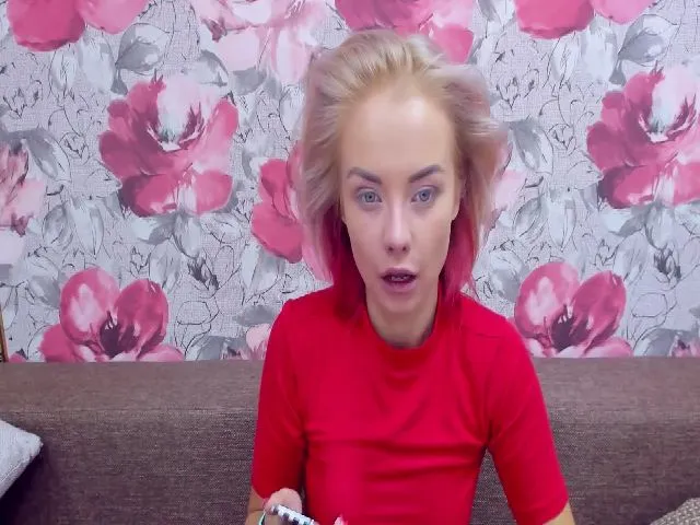 Live sex webcam photo for StephanieSea #256164284
