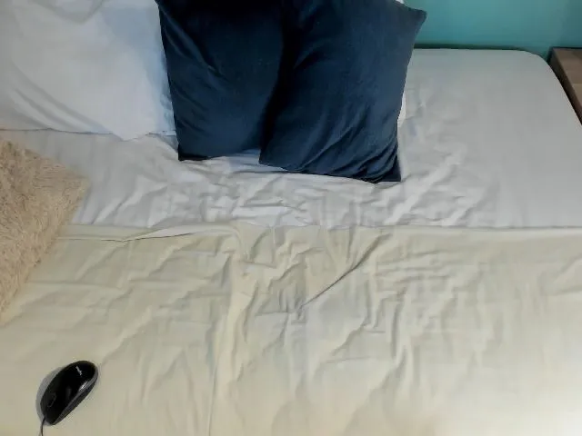 Live sex webcam photo for circenmilen #252481892