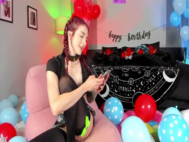 Live sex webcam photo for KasaraWood #254964740