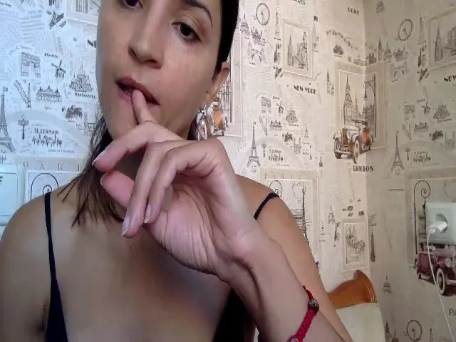 Live sex webcam photo for JolyBoss #258062968