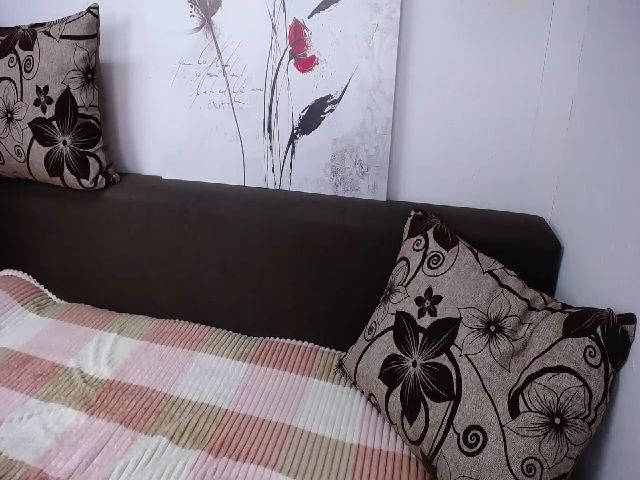 Live sex webcam photo for TeaseKate #254264725