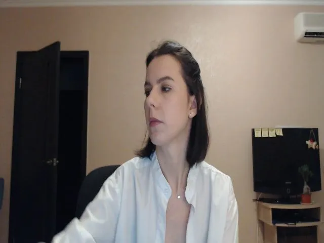 Live sex webcam photo for CandyJylie #256046726