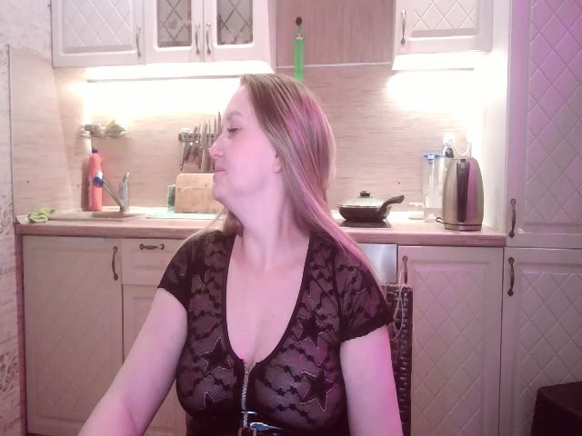 Live sex webcam photo for JaneGrey111 #263868611