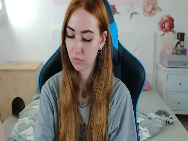 Live sex webcam photo for CassidyShine #256196741