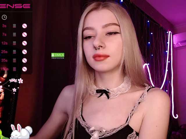 Live sex webcam photo for Annelitt #287948084