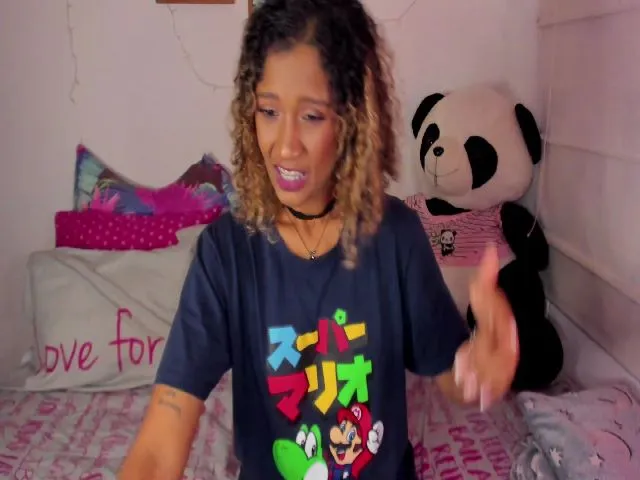Live sex webcam photo for AntonelaPark_ #254382620