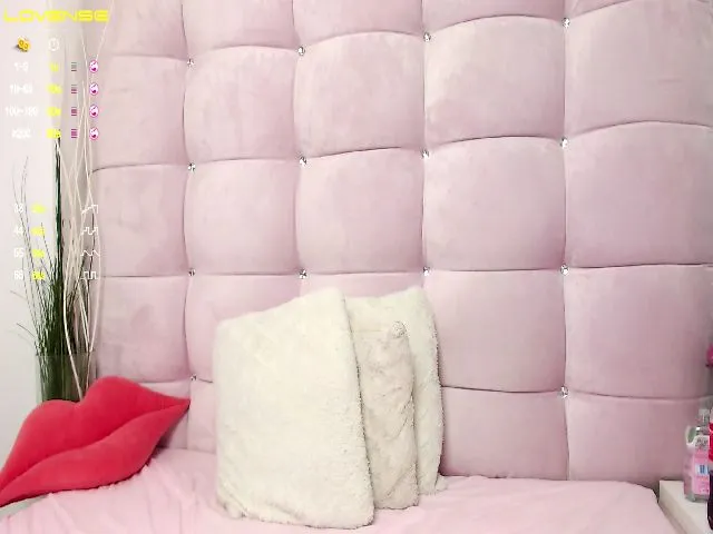 Live sex webcam photo for CarlaKato #261762620