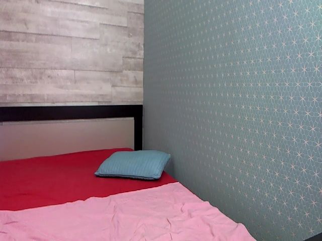 Live sex webcam photo for HugeBoobsErin #263010018