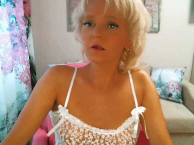 Live sex webcam photo for ChristieRoses #249474291