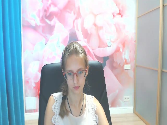 Live sex webcam photo for Alice_Adamsi #253122960