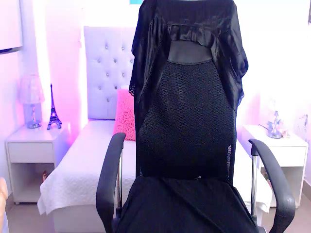 Live sex webcam photo for Alisson_Pardo #263680227
