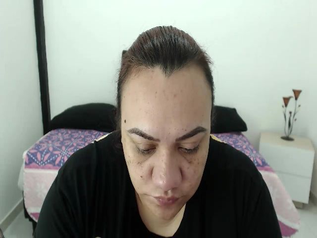 Live sex webcam photo for KimmyStone #264906073