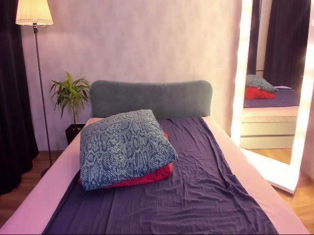 Live sex webcam photo for EmilySense #263251068