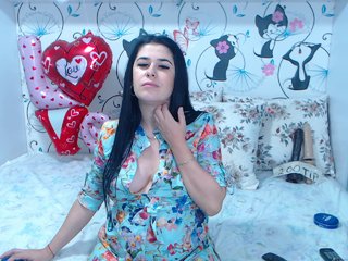 Live sex webcam photo for SpicyBrunnete #240590357