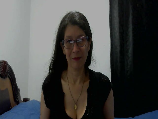 Live sex webcam photo for Latin__mature #260439705