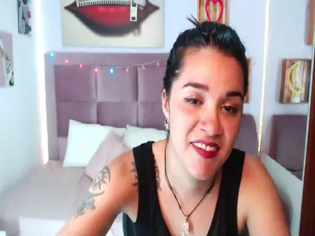 Live sex webcam photo for Graicy_Reyes #255703384