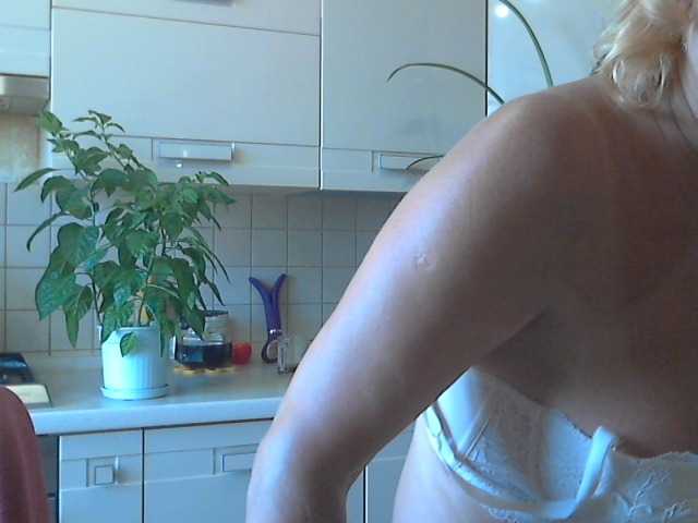 Live sex webcam photo for runa88 #259115393