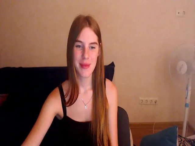 Live sex webcam photo for Vesnyshka #262354425