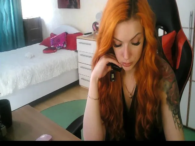 Live sex webcam photo for LuckyStarlet #255273579