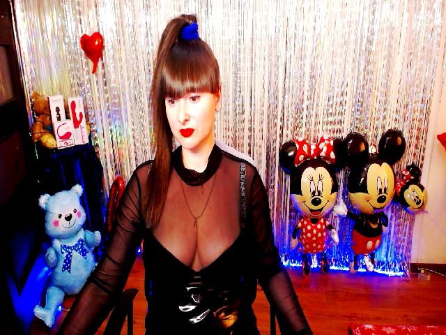 Live sex webcam photo for x_MissMia_x #253090060